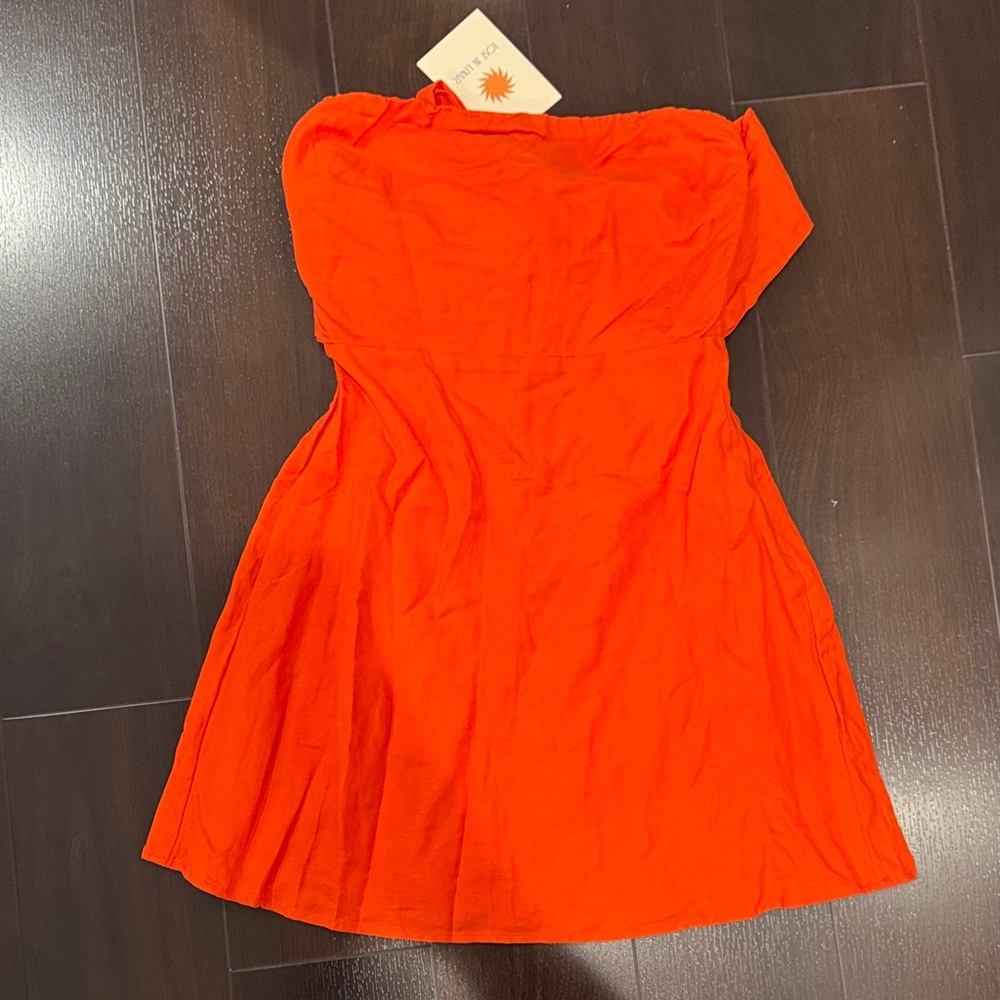 Women’s Strapless Dress